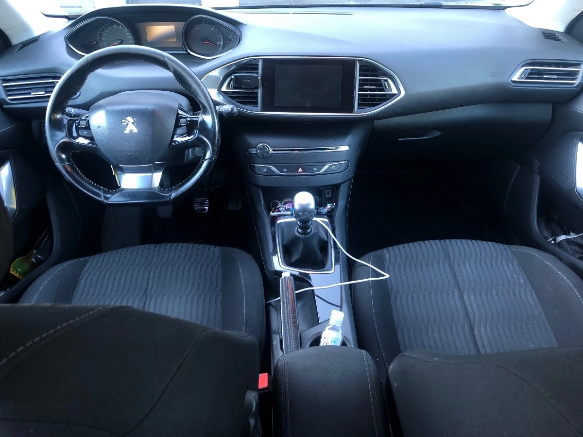 Peugeot 308 - photo 9