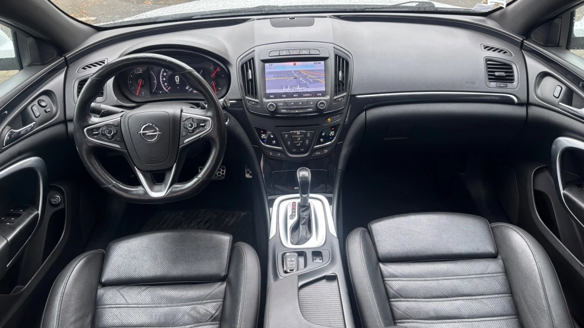 Opel Insignia - photo 8