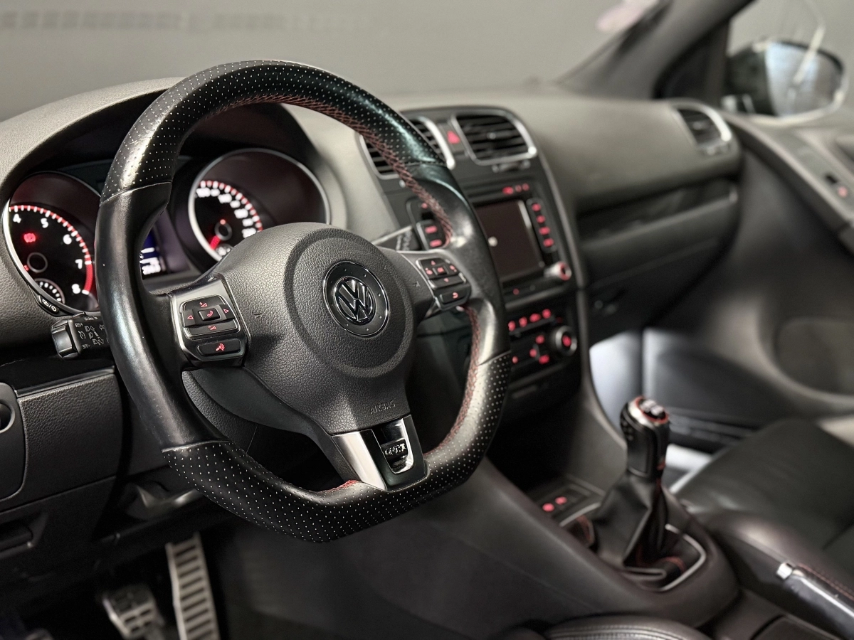Volkswagen Golf - photo 10