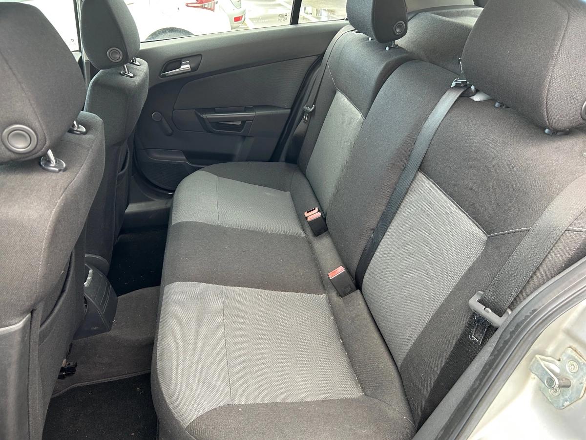 Opel Astra 1.6 TWINPORT 105 ELEGANCE