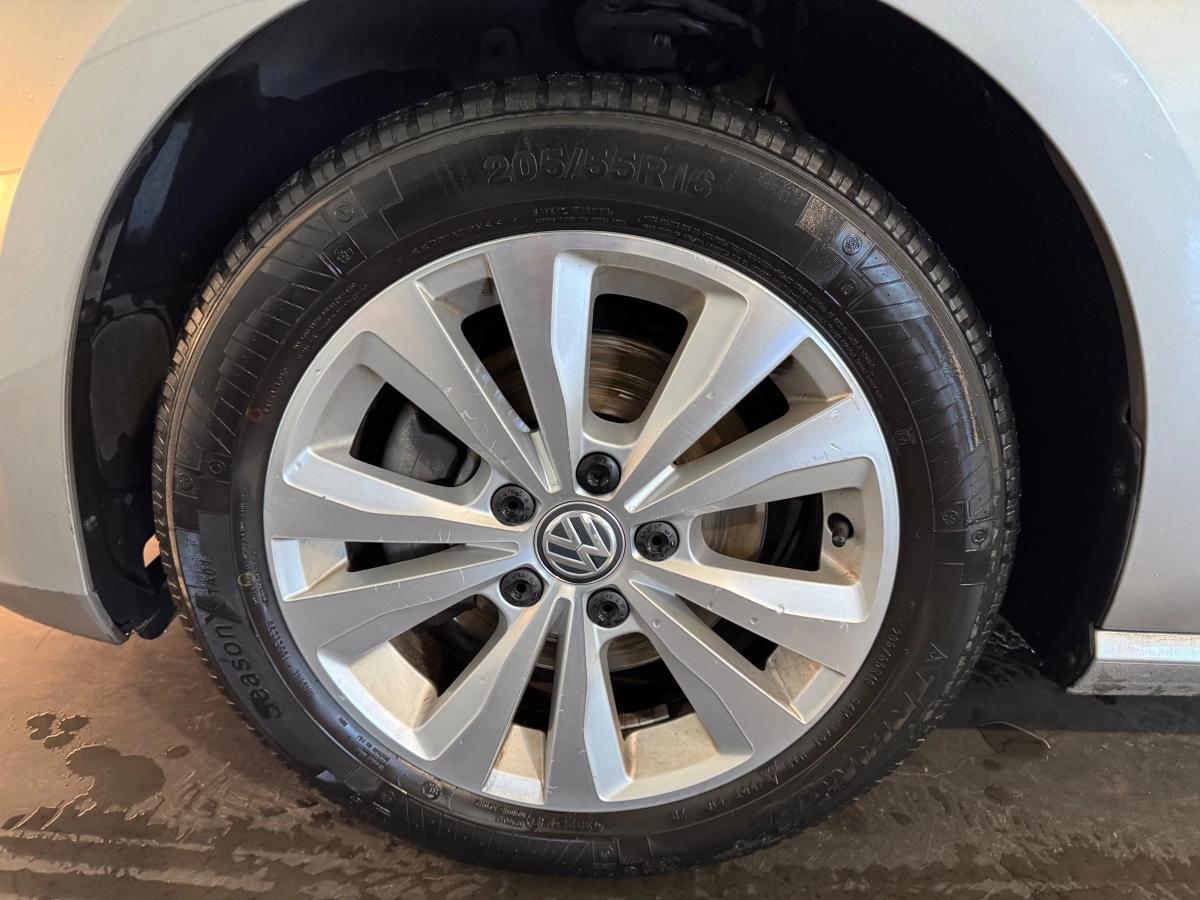 Aperçu indisponible de Volkswagen Golf