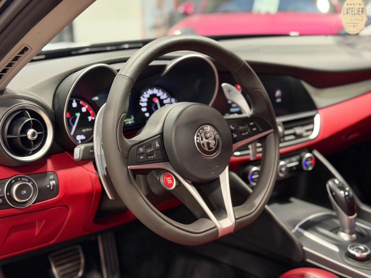 Alfa Romeo Giulia 2.0 TB 280 VELOCE Q4 BVA