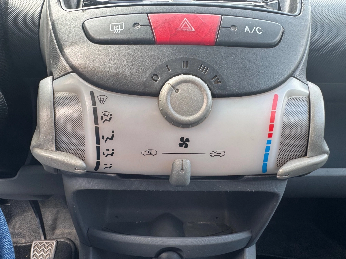 Peugeot 107 - photo 13