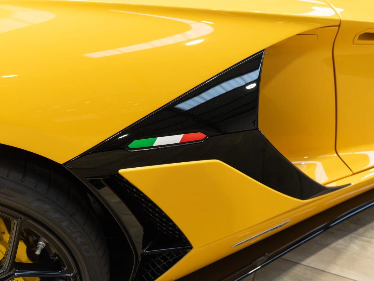 Lamborghini Aventador ROADSTER LP750-4 6.5 770 SVJ 4WD BVA