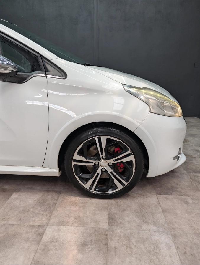 Peugeot 208 GENERATION-I 1.6 THP 200 GTI