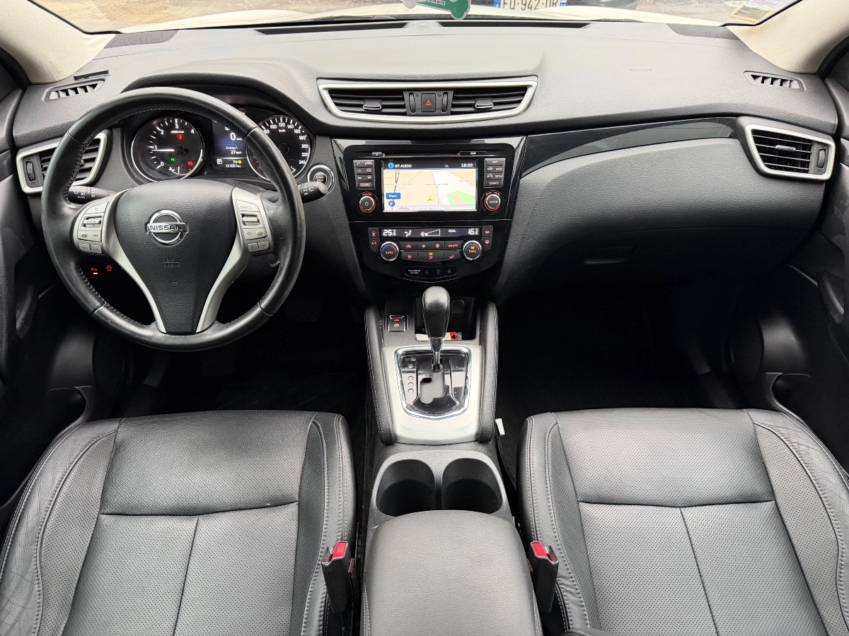 Nissan Qashqai - photo 13