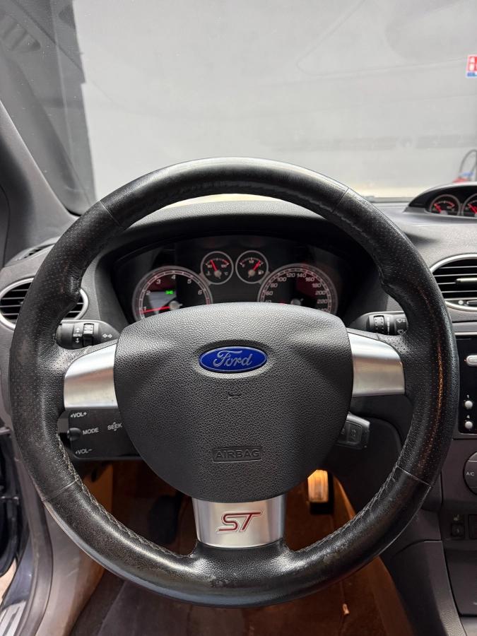 Ford Focus 2.5 T 225 ST