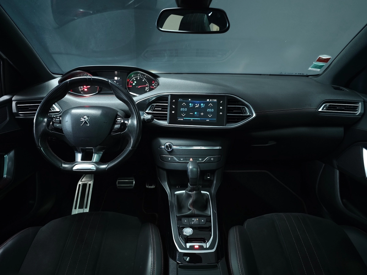 Peugeot 308 - photo 12