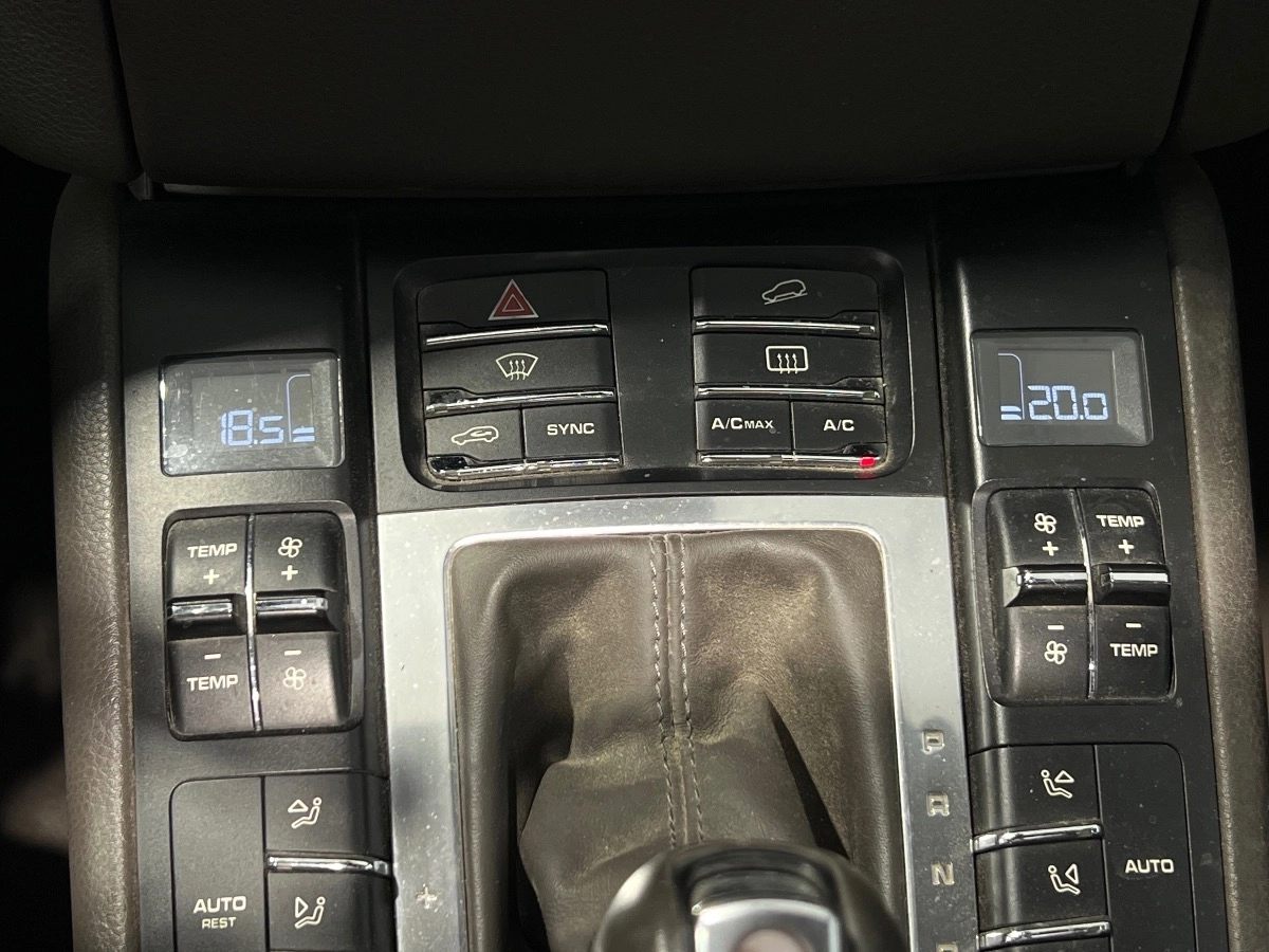 Porsche Macan - photo 23