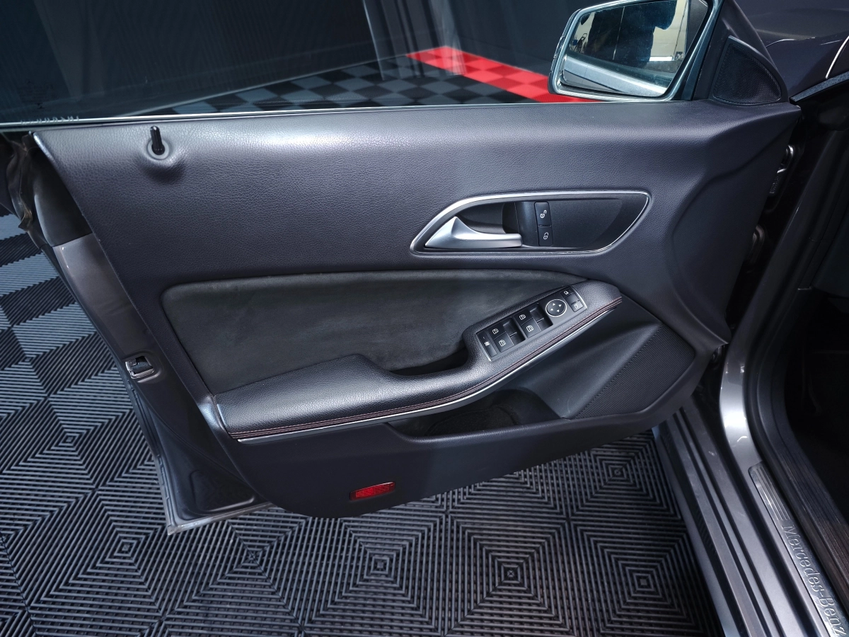 Mercedes Classe Cla - photo 22