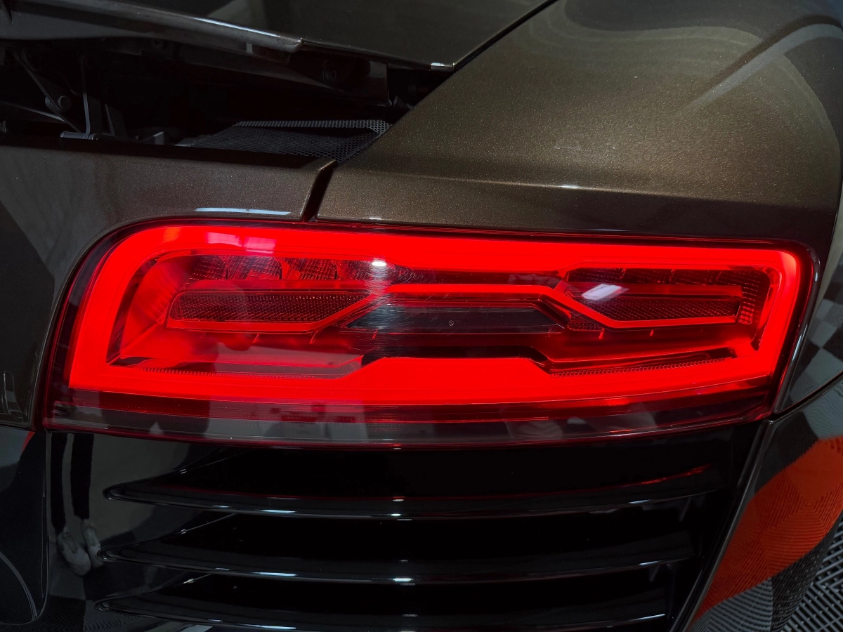 Audi R8 - photo 14