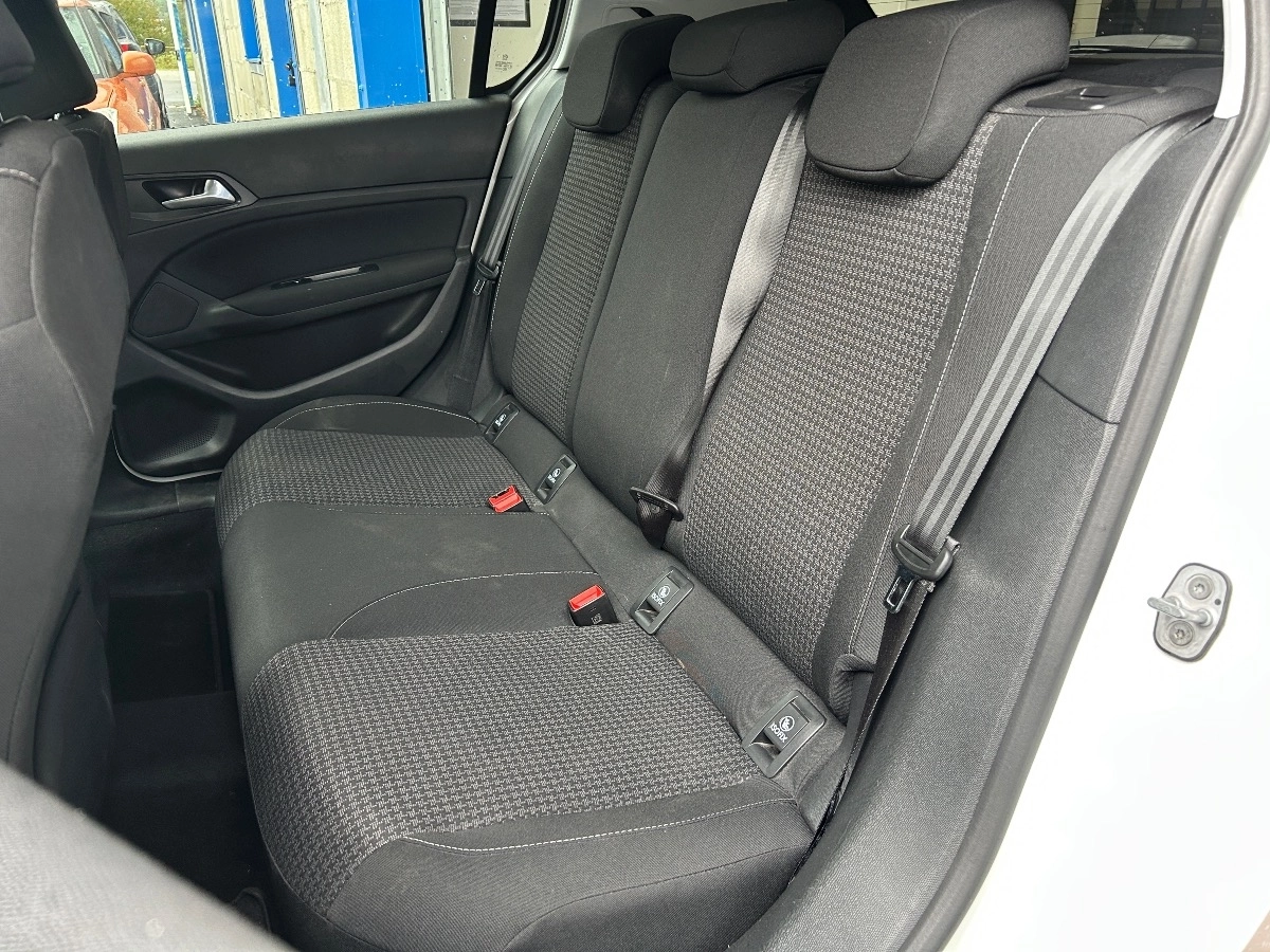 Peugeot 308 - photo 9
