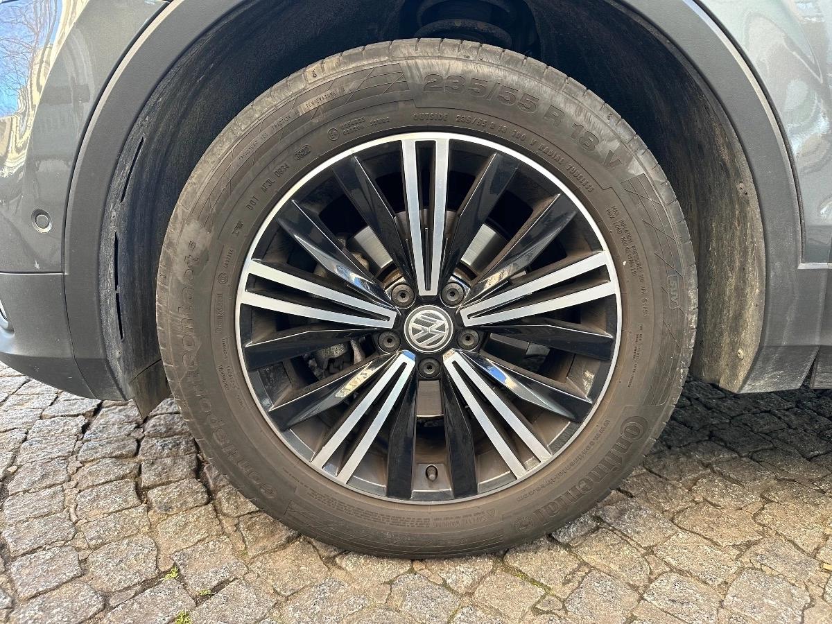 Volkswagen Tiguan 2.0 TDI 150 BLUEMOTION CARAT EXCLUSIVE 4MOTION DSG BVA