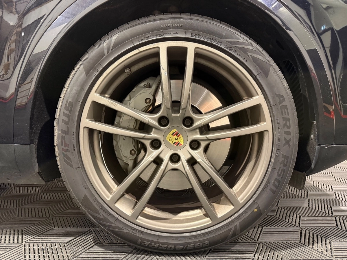 Porsche Cayenne - photo 8