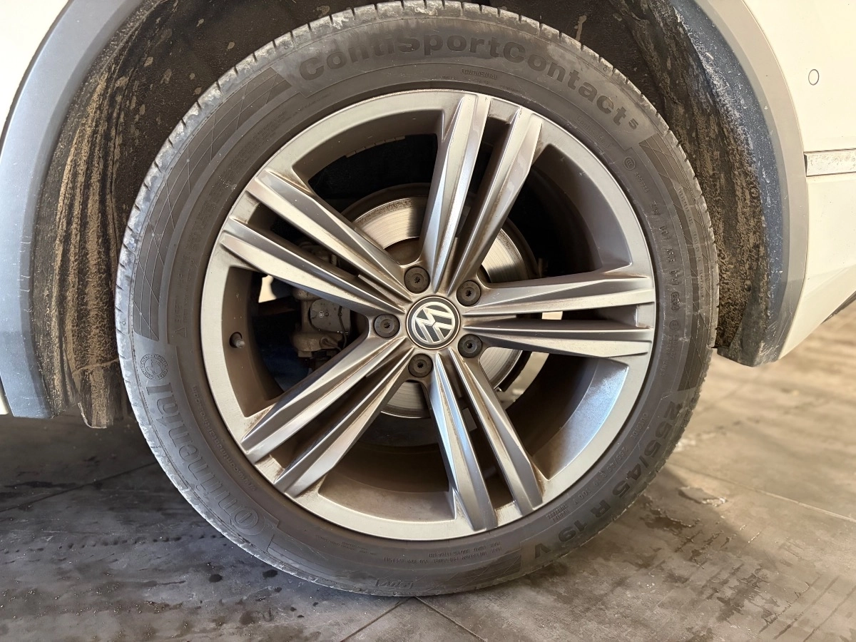 Volkswagen Tiguan - photo 30
