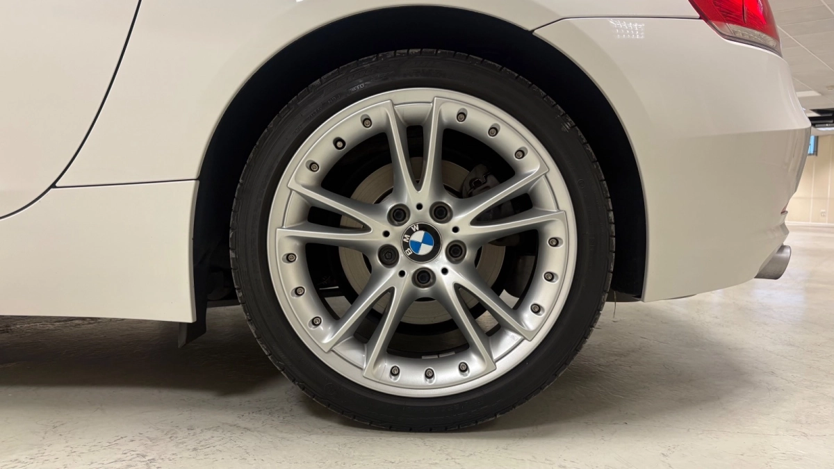 Bmw Z4 - photo 11