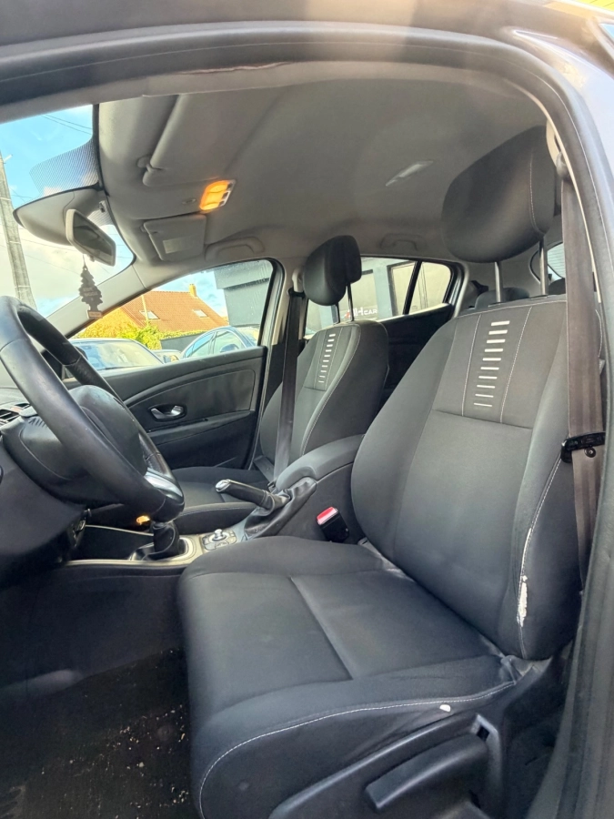 Renault Megane - photo 2