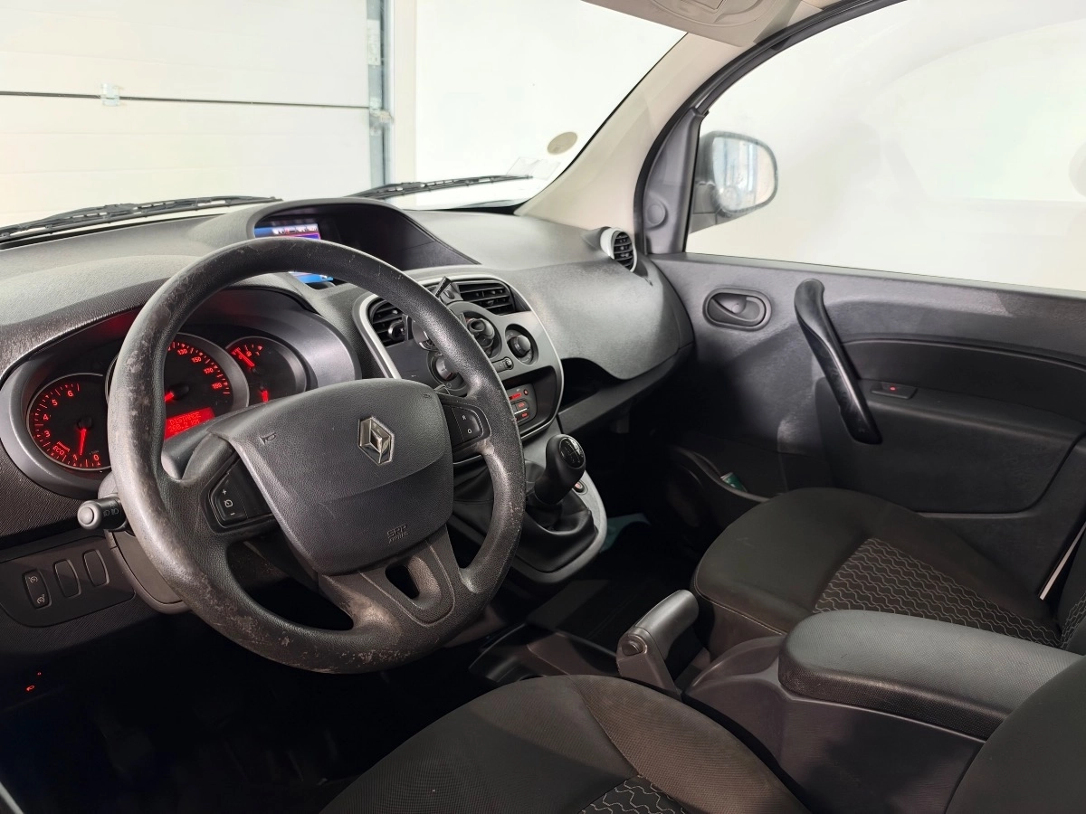 Renault Kangoo Express - photo 12