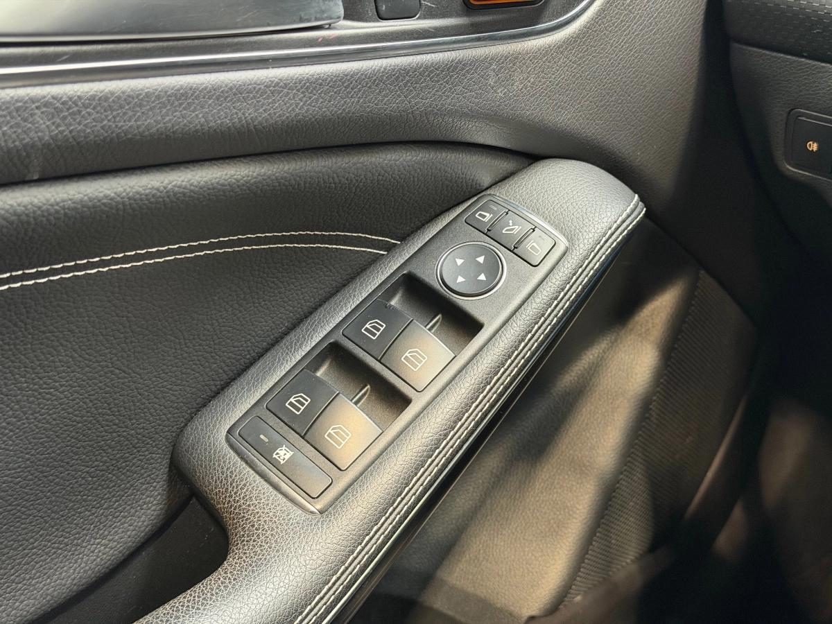 Mercedes Classe A 1.6 200 155 BLUEEFFICIENCY SENSATION 7G-DCT BVA