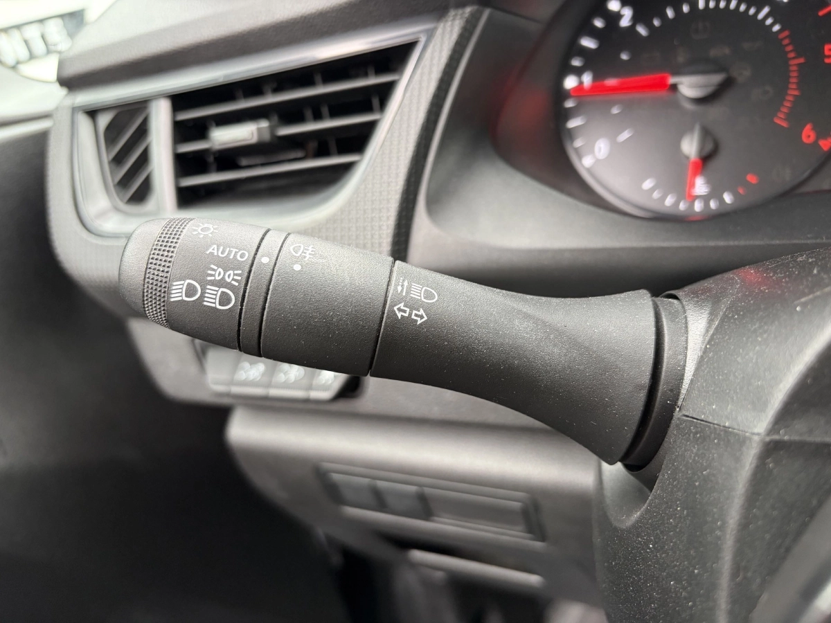 Renault Kangoo Van - photo 17