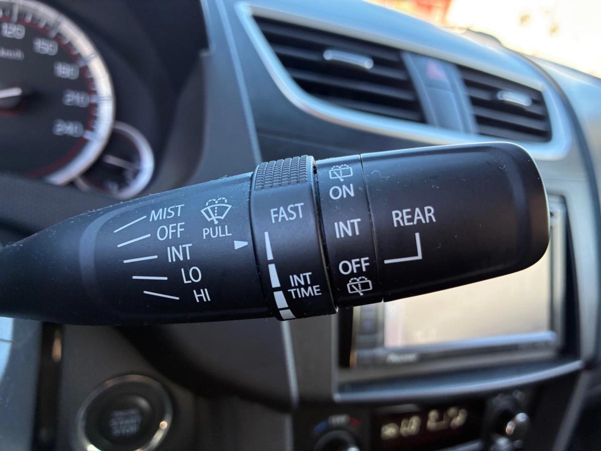 Suzuki Swift 1.6 VVT 135 SPORT