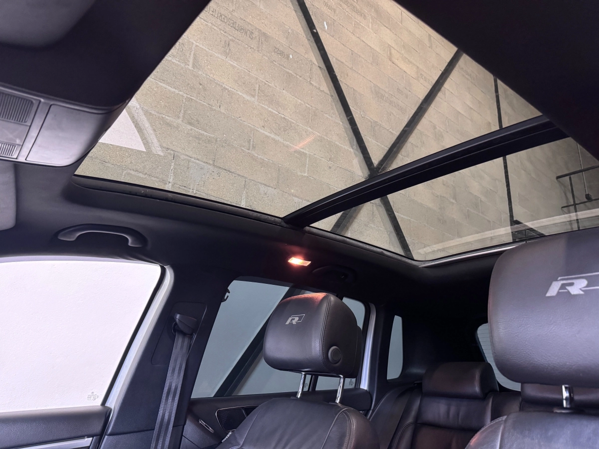 Volkswagen Tiguan - photo 11