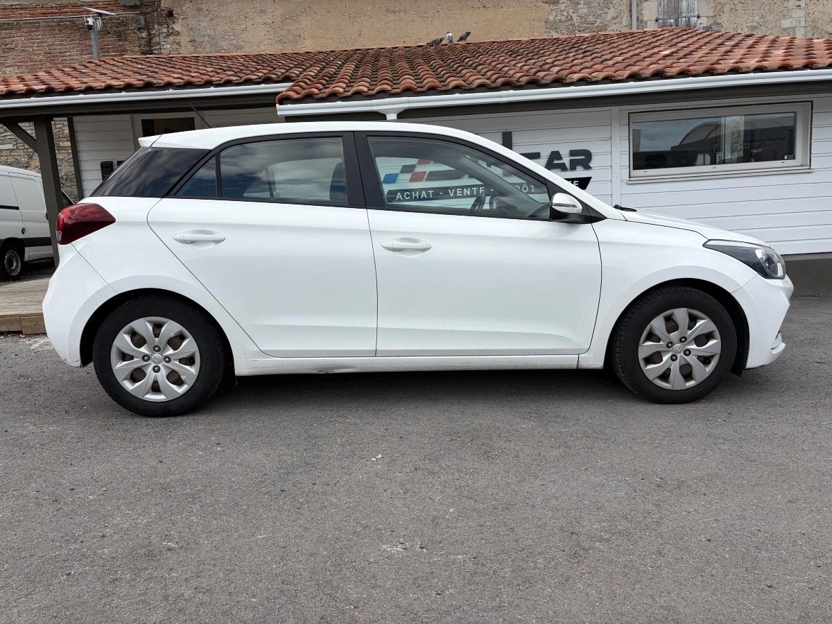 Hyundai I20 - photo 3