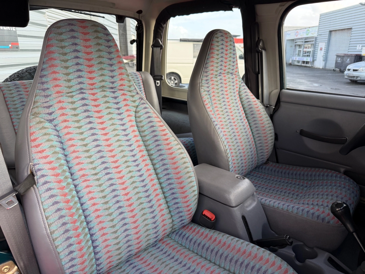 Jeep Wrangler - photo 12