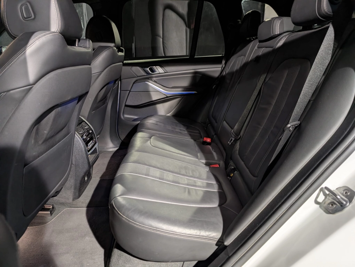 Bmw X5 - photo 34