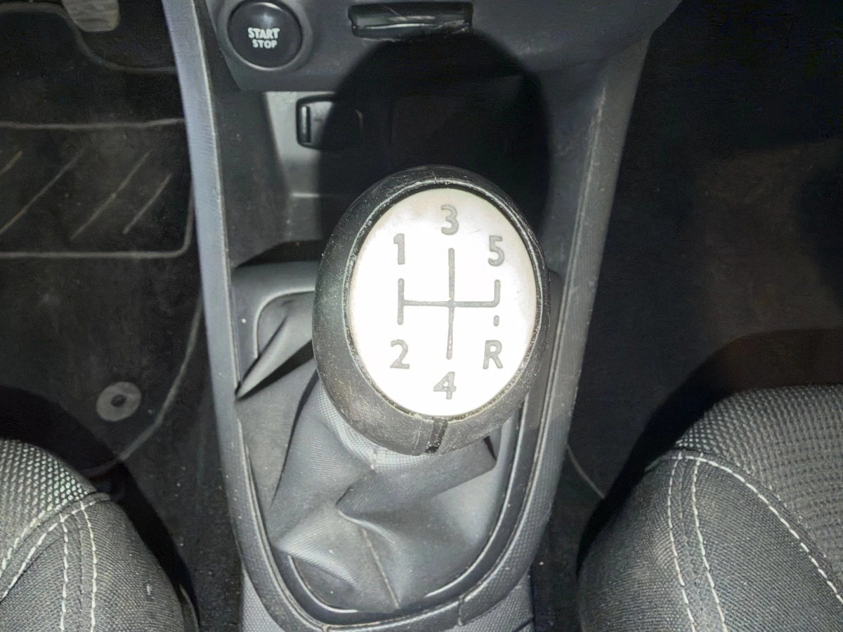Renault Clio - photo 13
