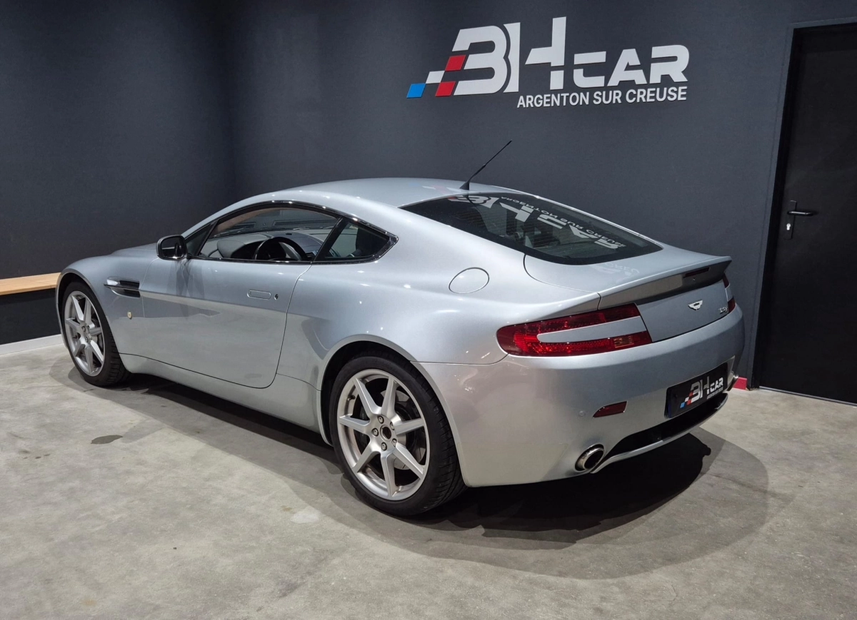 Aston Martin V8 Vantage - photo 6