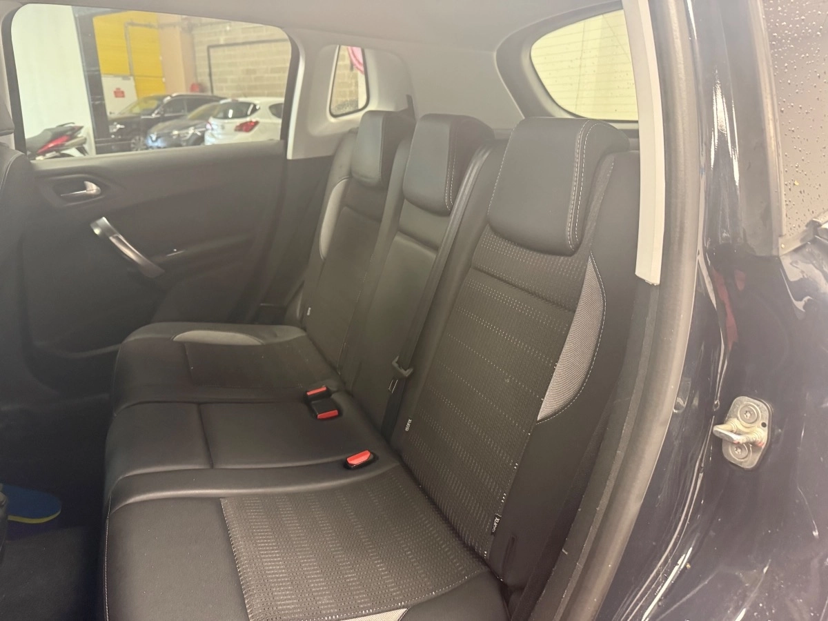 Peugeot 2008 - photo 14