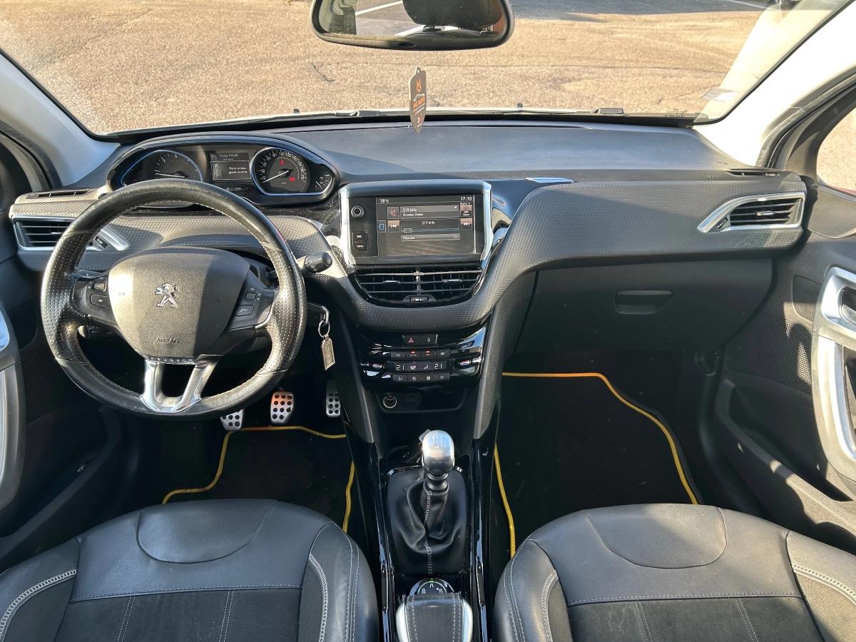 Peugeot 2008 GENERATION-I 1.6 BLUEHDI 120 CROSSWAY