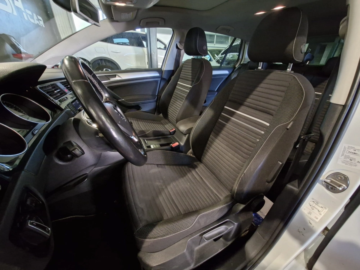 Volkswagen Golf - photo 24