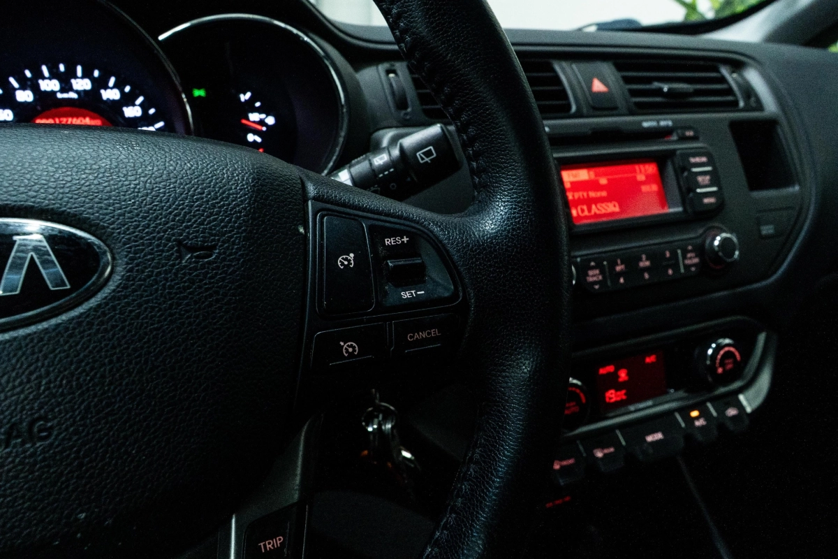 Kia Rio - photo 22