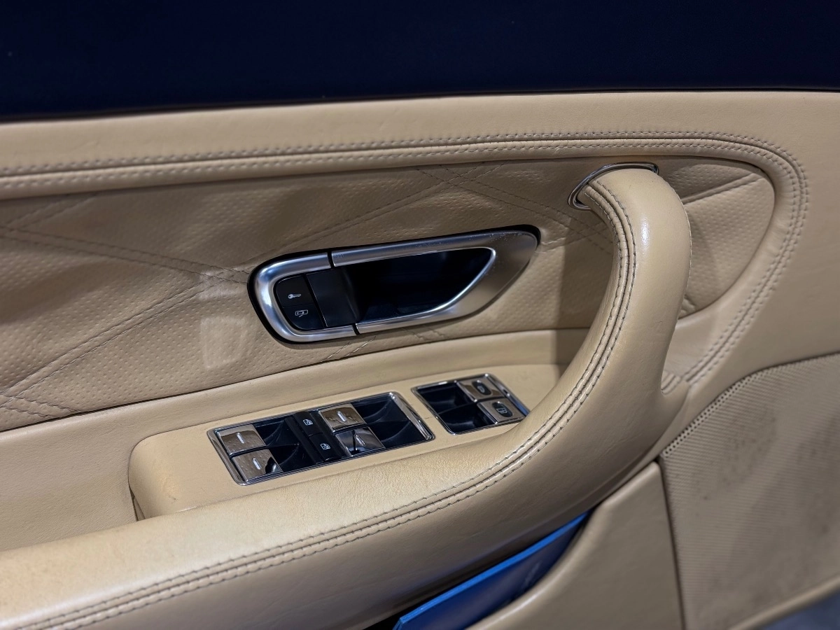 Bentley Continental - photo 11