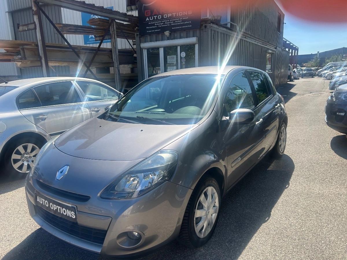 RENAULT Clio