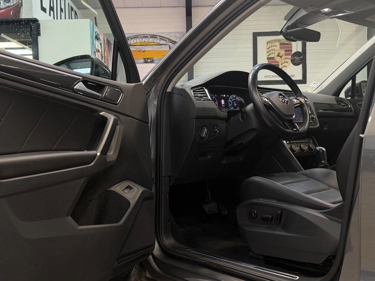 VOLKSWAGEN TIGUAN 2.0L TDi DSG7 150CH - FINITION CARAT EXCLUSIVE - TOIT OUVRANT/CAMERA/SIEGE ELEC