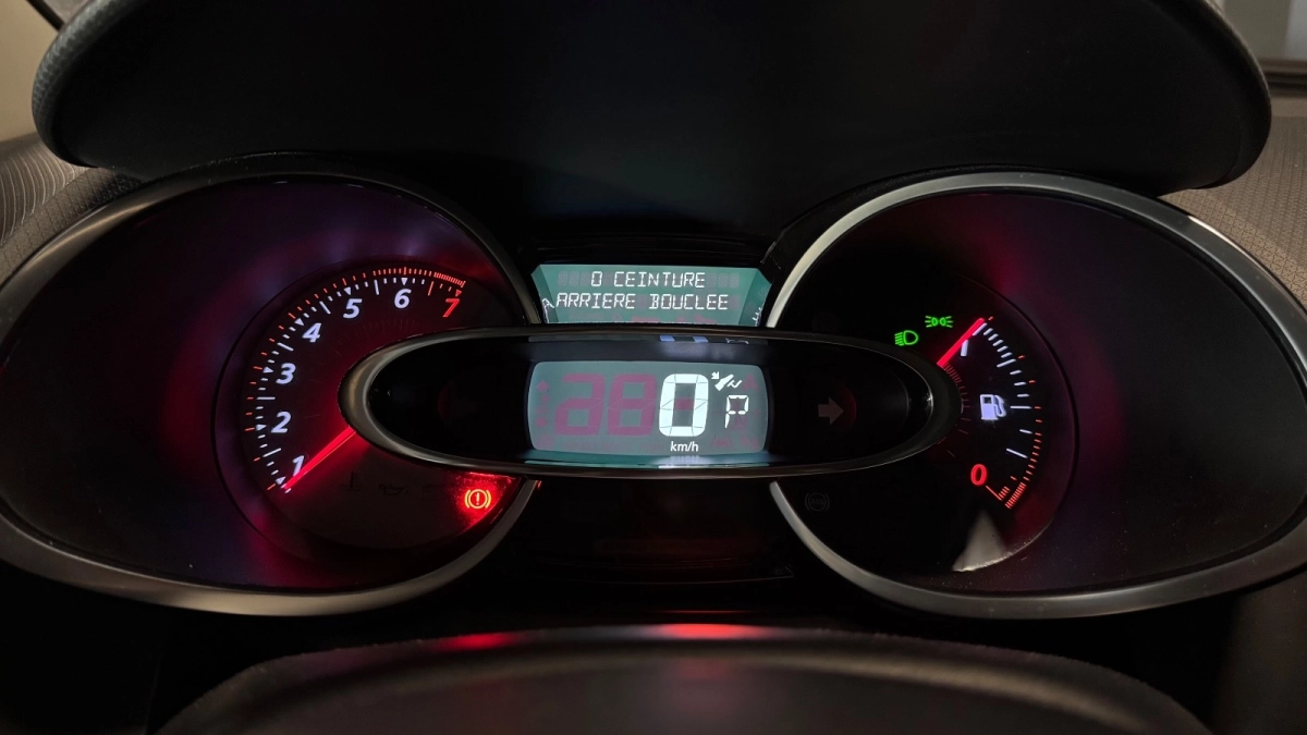 Renault Clio - photo 23