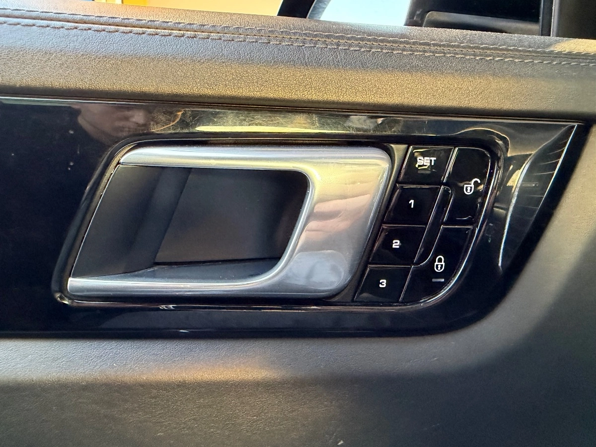 Porsche Cayenne - photo 43