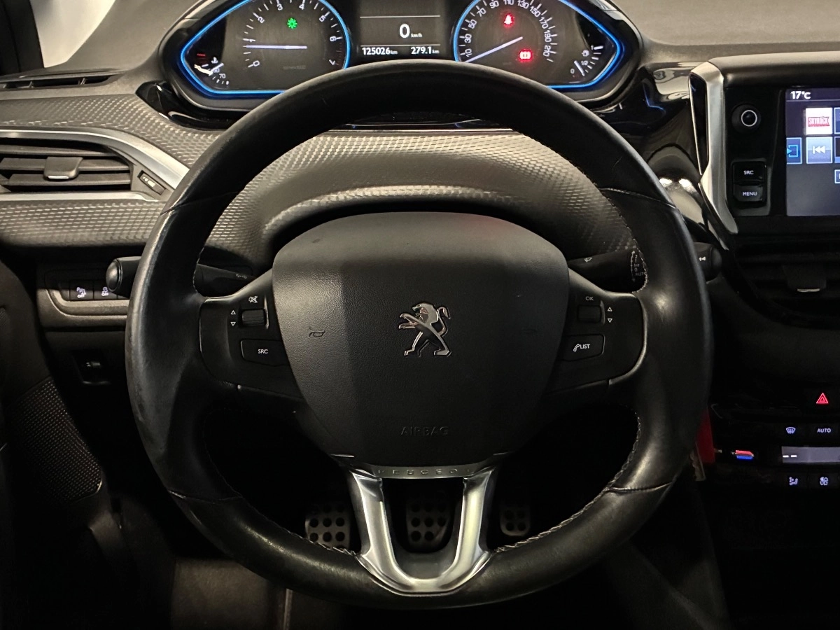 Peugeot 208 - photo 14