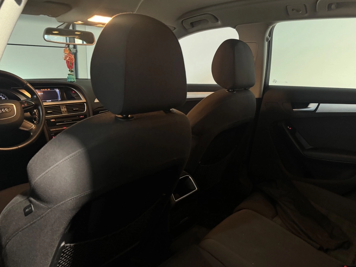 Audi A4 - photo 16