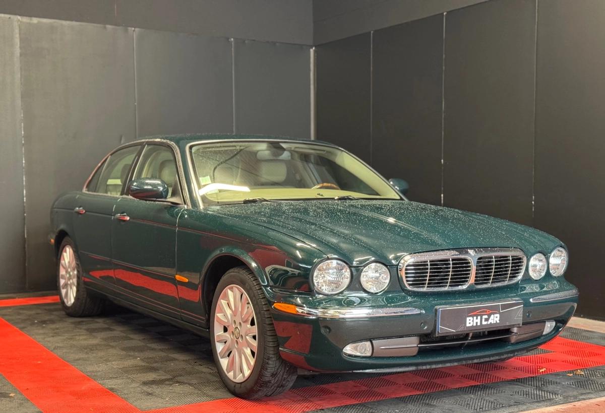 Image Jaguar XJ8