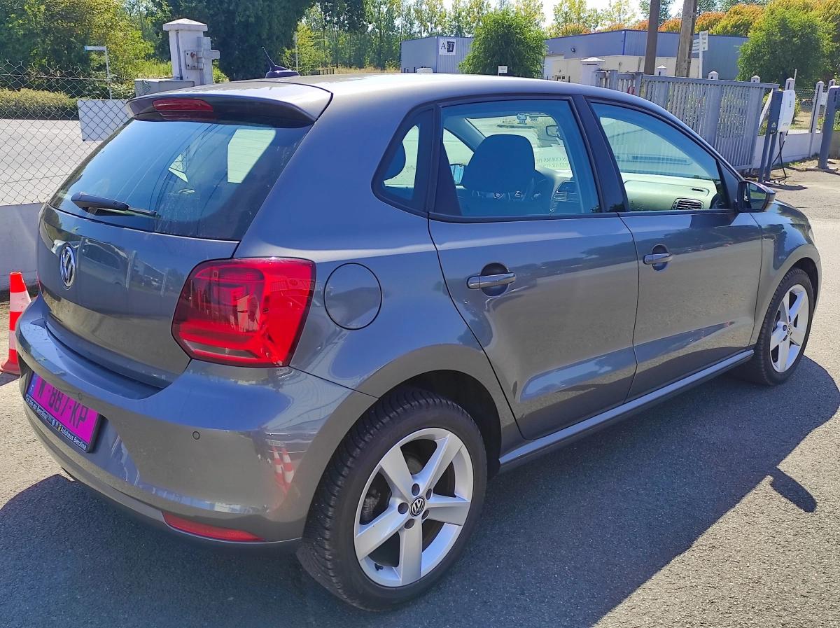 Volkswagen Polo 1.2 TSI 90 BLUEMOTION CONFORT LINE DSG BVA