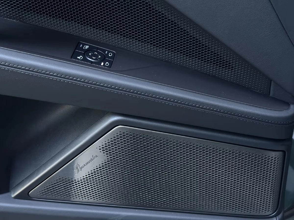 Porsche Cayenne Electrique 442ch 614km WLTP Toit ouvrant/Attelage/Roues AR dir/Burmester/Chrono/22“/Sièges 14/Volant