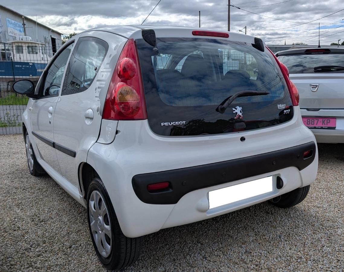 Peugeot 107 1.0 70 URBAN MOVE 2-TRONIC BVA