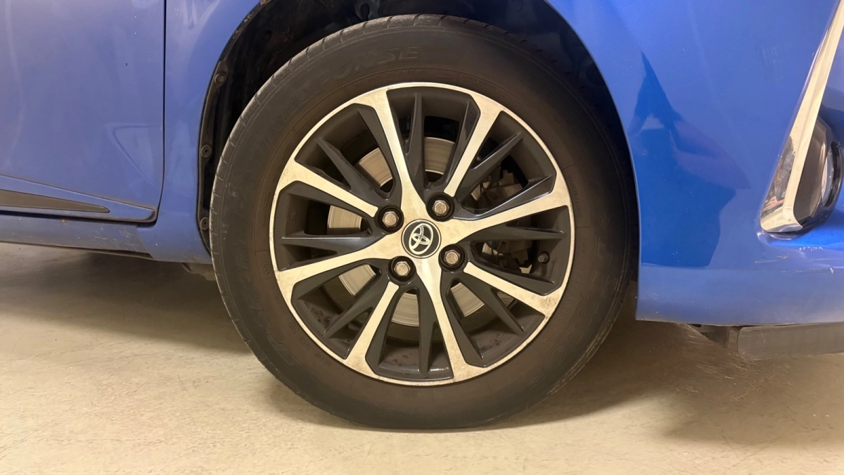 Toyota Yaris - photo 15