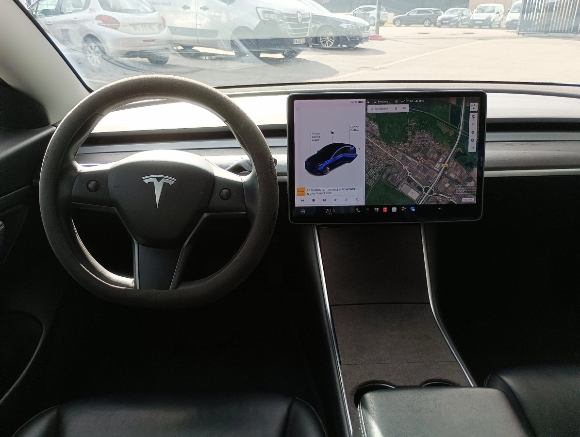 Tesla Model-3 - photo 28