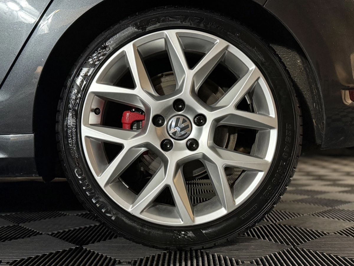 Volkswagen Golf - photo 23