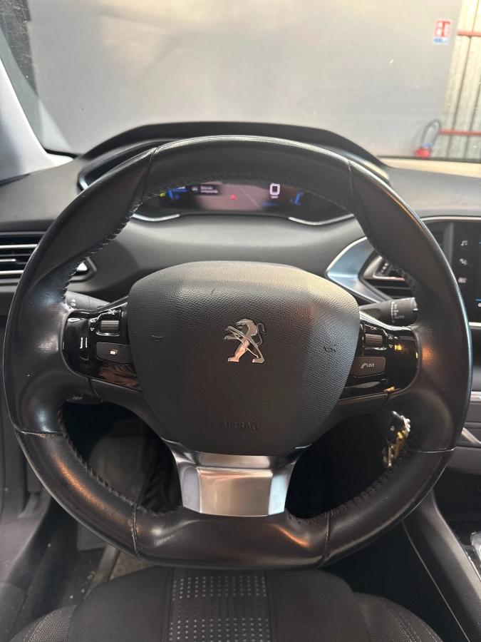 Peugeot 308 GENERATION-II 1.5 BLUEHDI 100 STYLE START-STOP